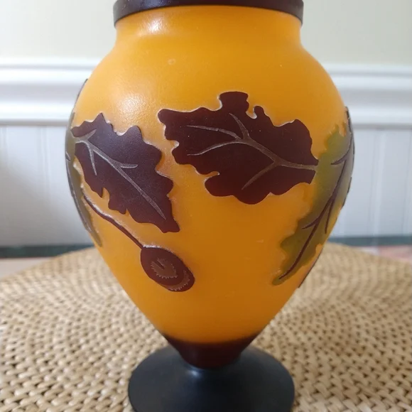 Vintage Chinese Peking Glass Vase
